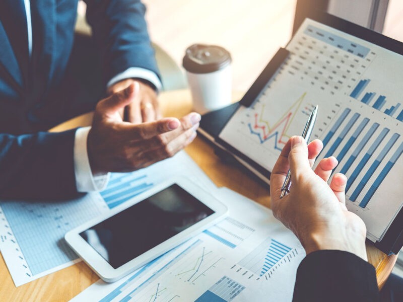 Por que o empresário não deve tomar decisões apenas pelo saldo bancário