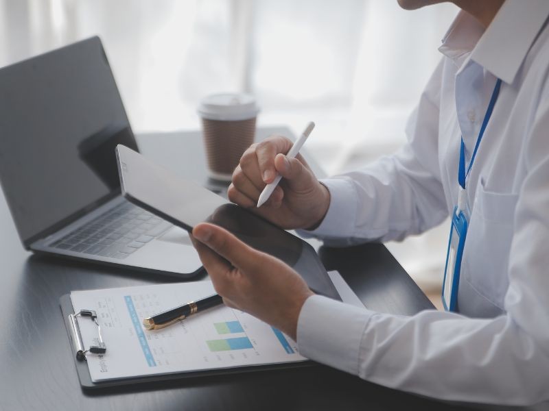 Como adaptar sua empresa à nova realidade de custos, impostos e margens menores