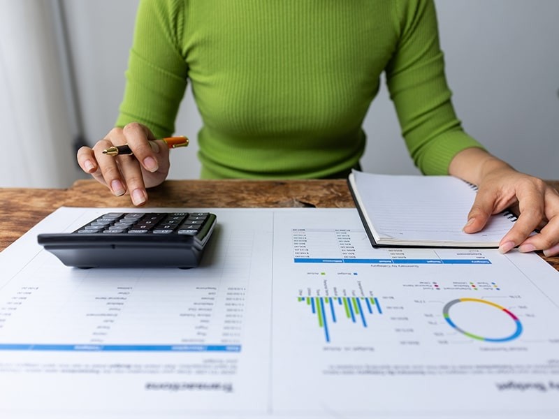 Trabalhar mais não vai salvar sua empresa (e pode piorar tudo): o erro que está travando seus resultados