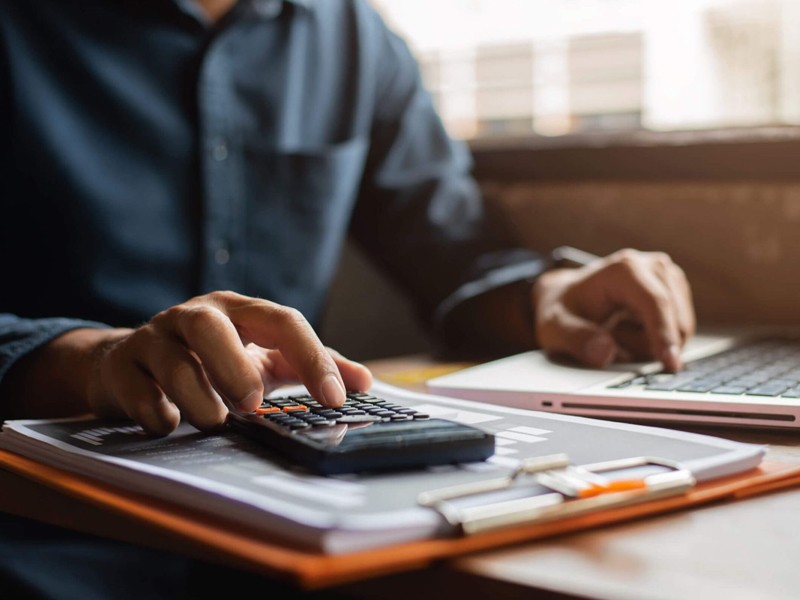 Como montar um plano financeiro para sair do endividamento empresarial