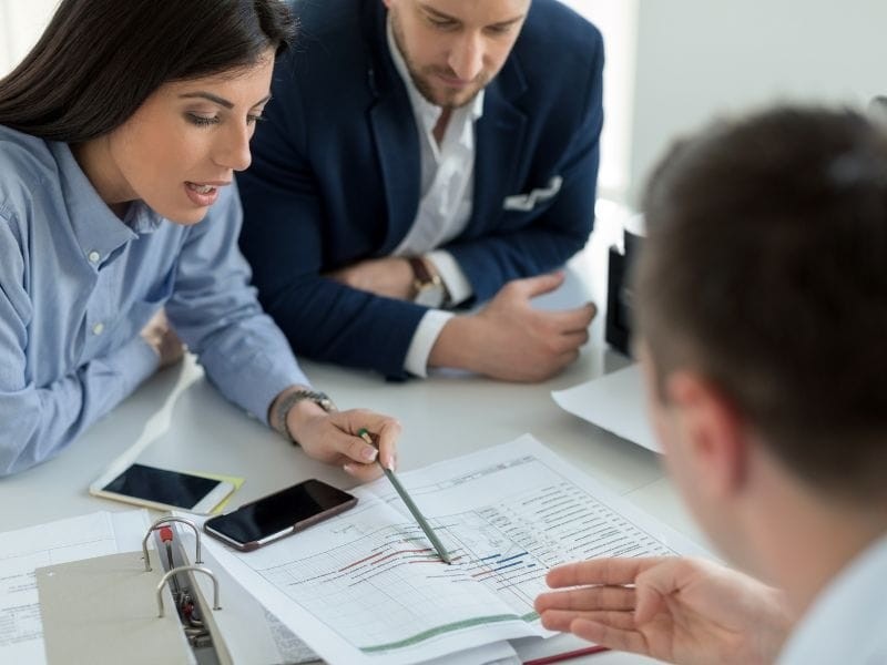 Como uma empresa pequena pode controlar custos como uma grande empresa